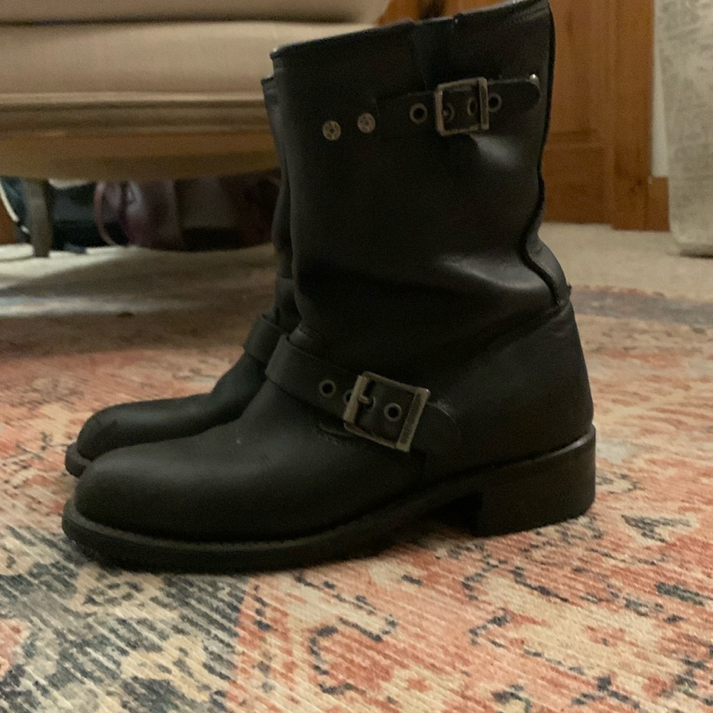 Ladies Harley Davidson boots